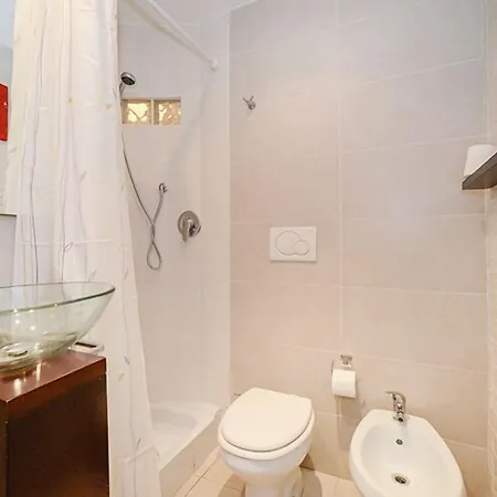 Be First بيت ضيافة