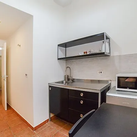 Be First ゲストハウス